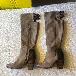 VINTAGE Aldo Taupe and Brown Heeled Boots